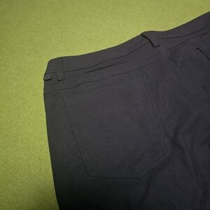 Lululemon Black Active Pants with Subtle Logo Tab